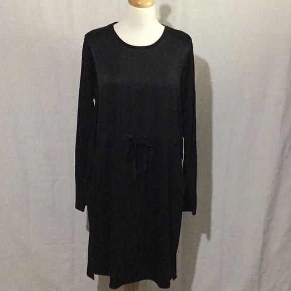 Simply Vera Vera Wang Dresses & Skirts - Simply Vera Vera Wang Black Dress w/ Pockets